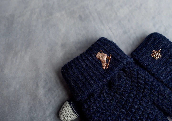 The Gliding Gloves